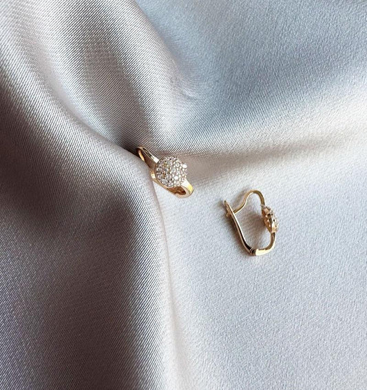 Rose gold earrings with zircon