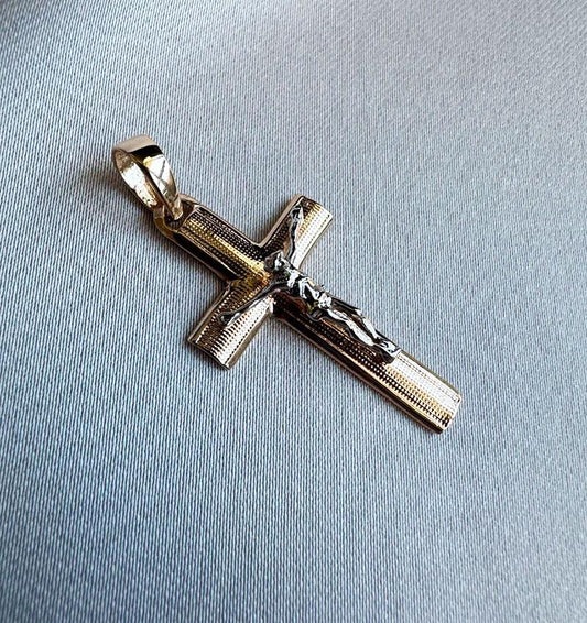Крестик из розового золота