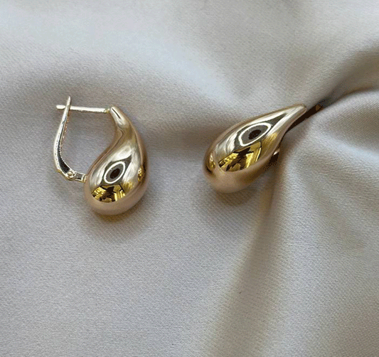 Rose gold earrings with zircon