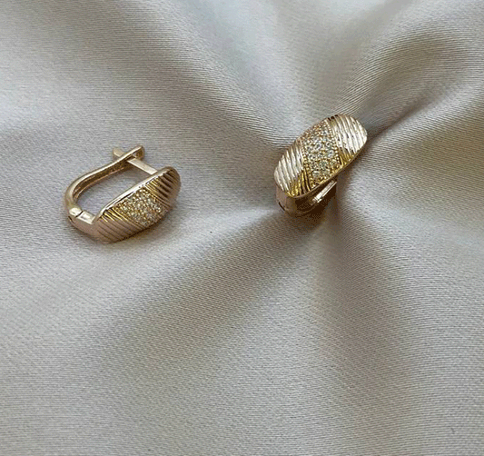 Серьги из розового золота с цирконом