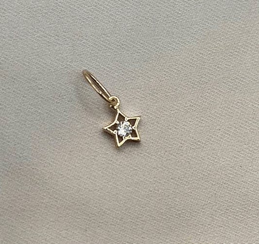 Pandantiv cu literă din aur roz