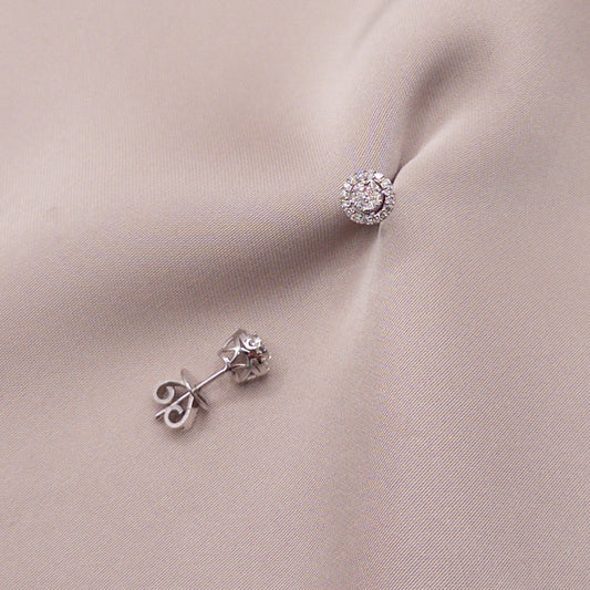 White gold earrings with 0.25ct diamond
