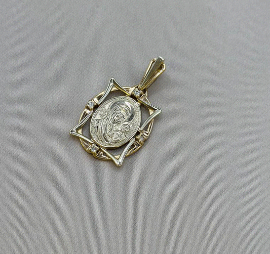 Икона из розового золота с цирконом