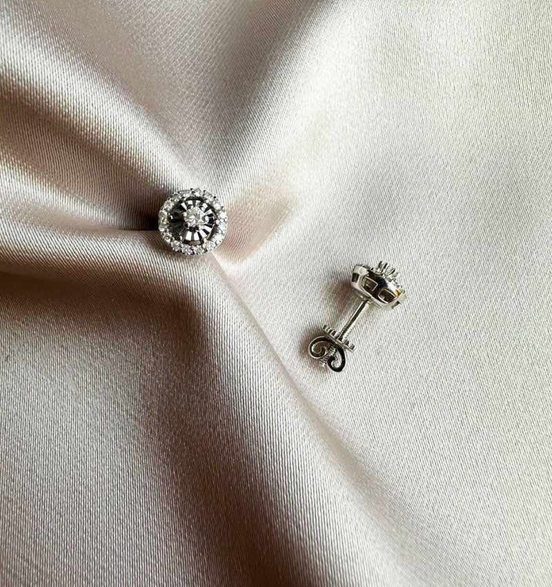 Серьги из белого золота с бриллиантом 0.25ct